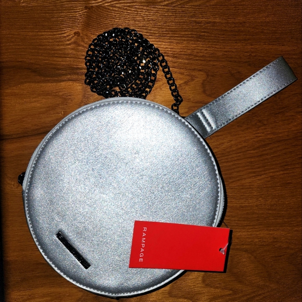 NWT Silver "8 x "2.25 Round Purse